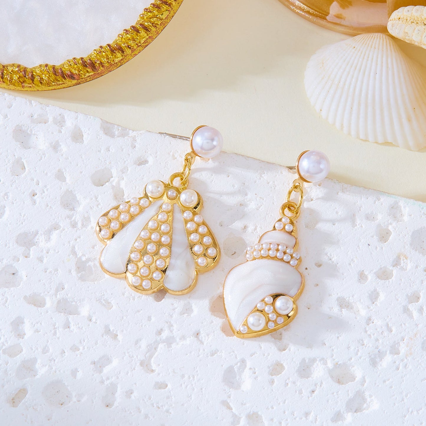 Isla Seashell Earrings