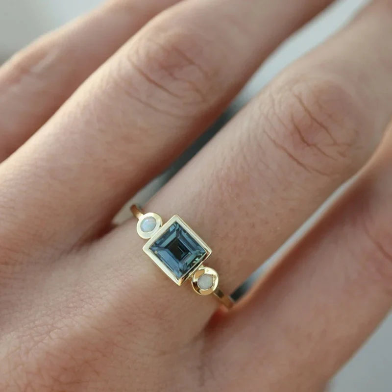 Azmira Zircon Ring