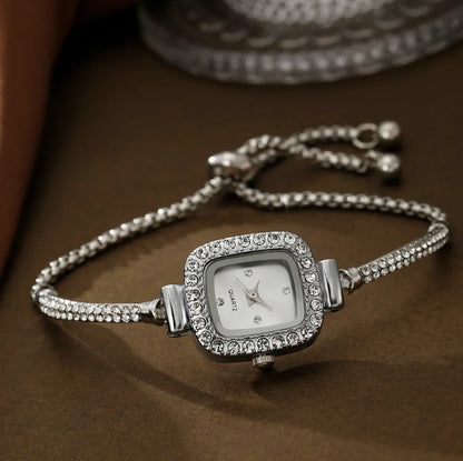 Luna Quartz Watch
